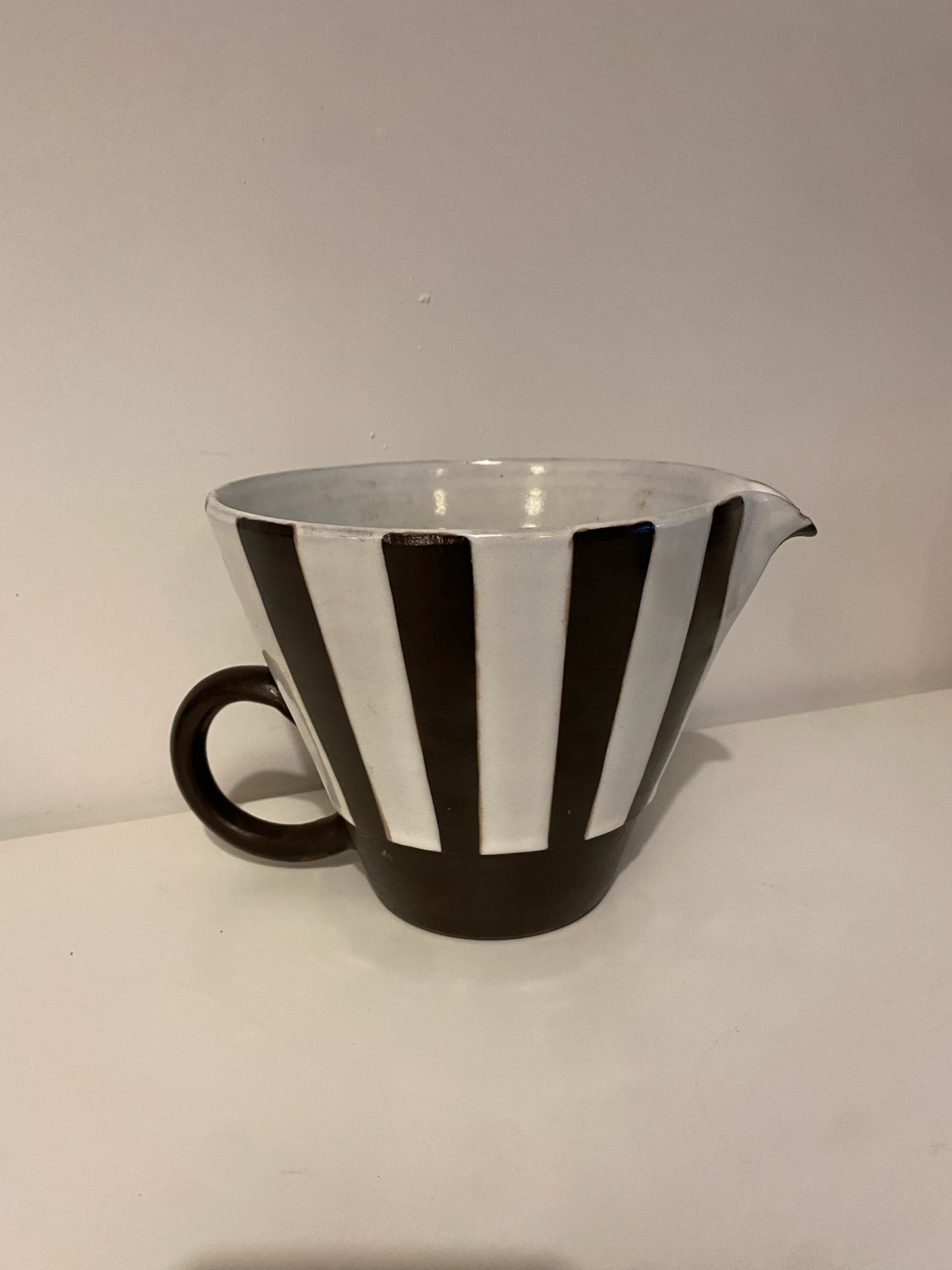 1950s "Pichet en terre cuite" Striped Coffee Cup Set